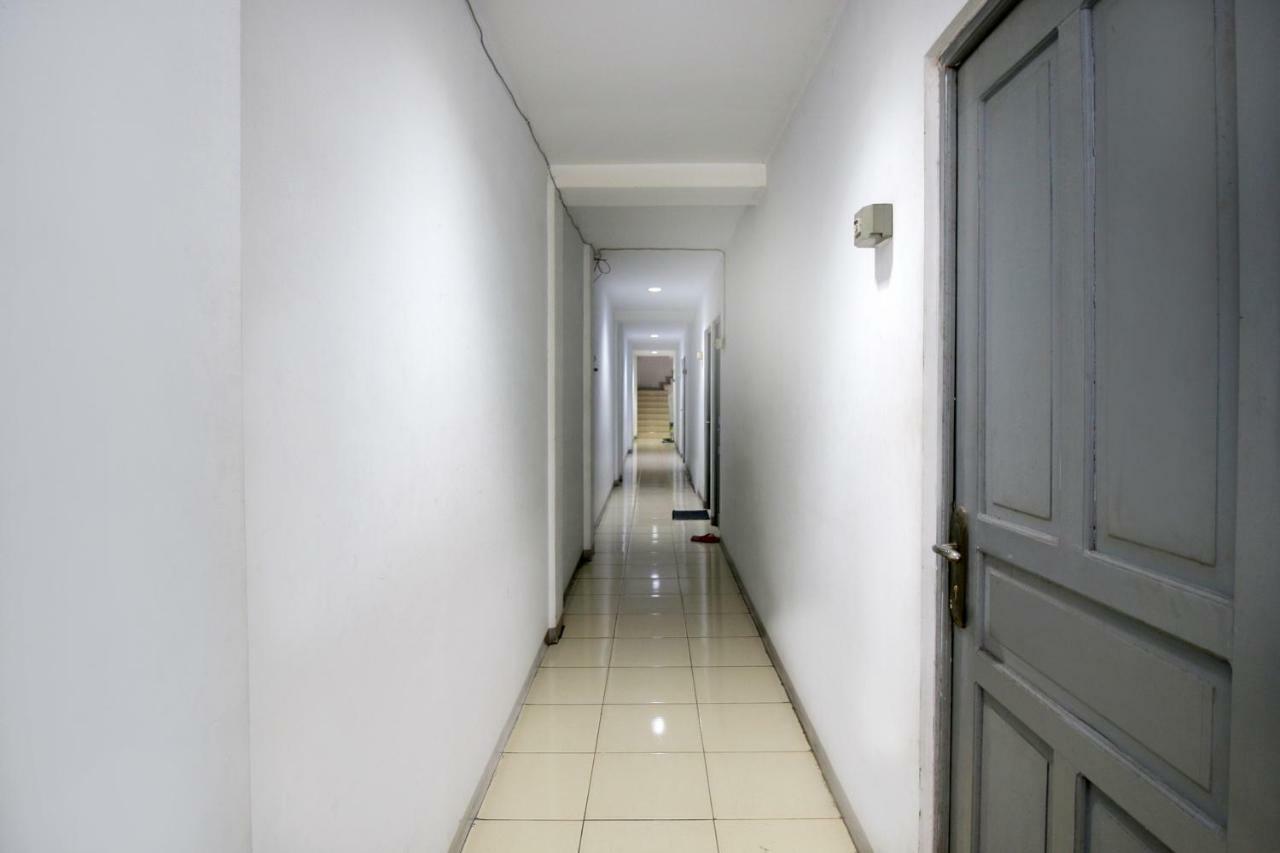 Rumahku Hayam Wuruk Mitra Reddoorz Giacarta Esterno foto